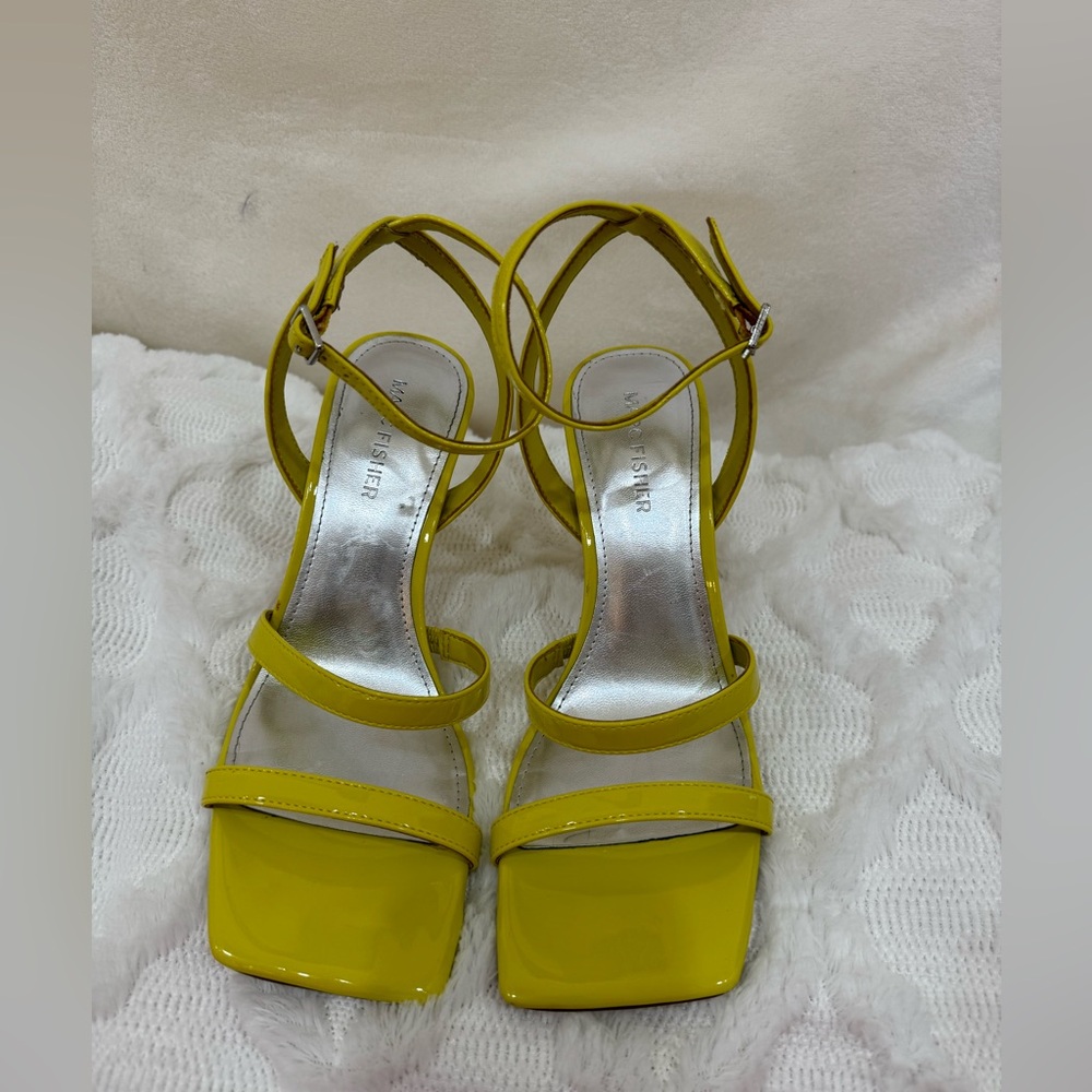 Small and comfortable heeled ladies' heles